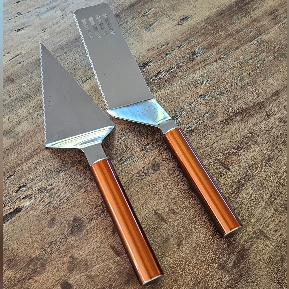 New Gold Coast 2- Piece Serving Set Copper-colored Handles.